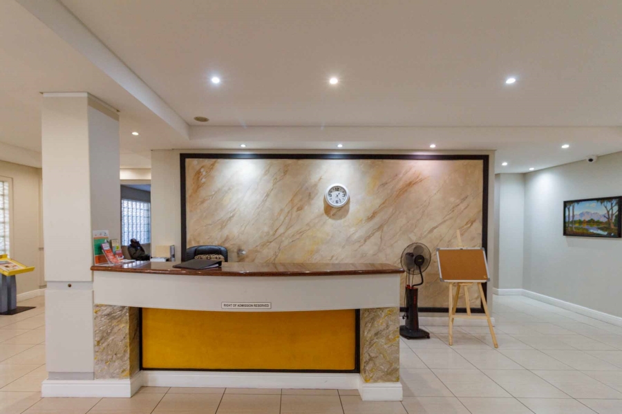 To Let 2 Bedroom Property for Rent in Sea Point Western Cape
